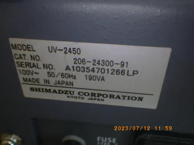 島津製作所 Shimadzu UV-2450 銘板写真(2/2)