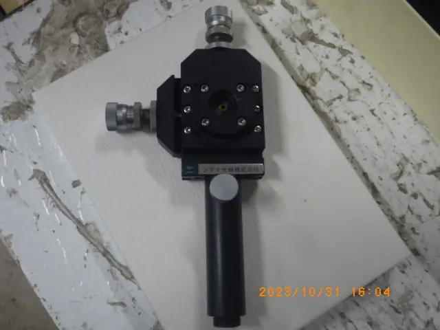 シグマ光機 光学部品 外観写真(1/2)