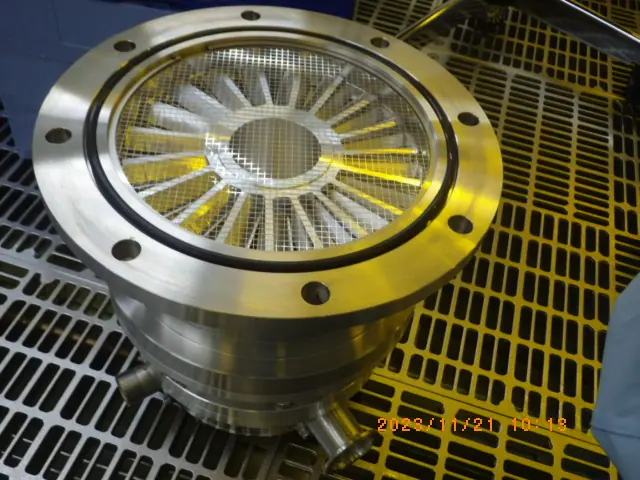 大阪真空機器製作所 TG1100FVWB 外観写真(1/2)