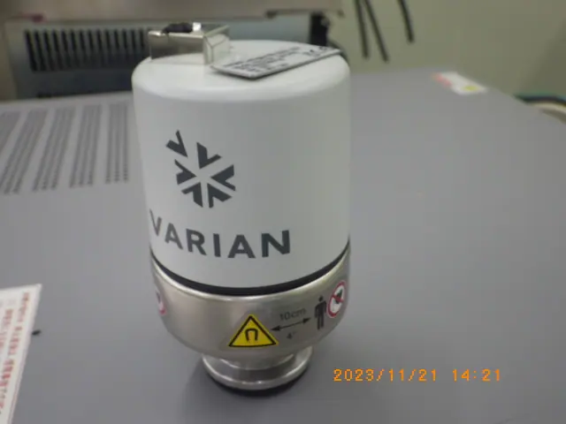 バリアン Varian FRG-700 外観写真(1/2)