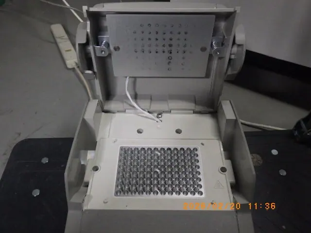 Applied Biosystems 2720 外観写真(3/11)
