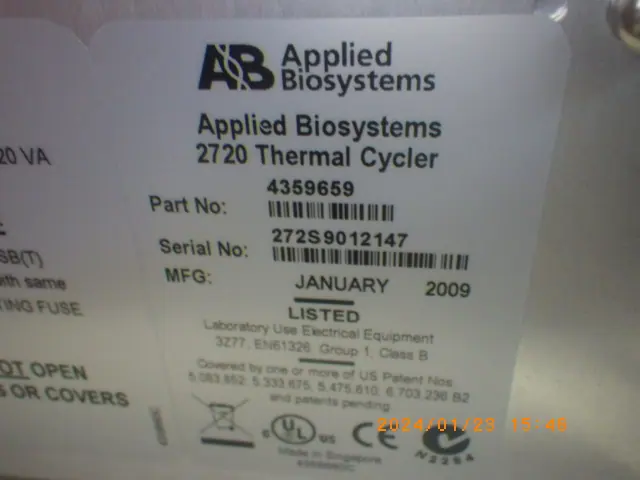Applied Biosystems 2720 銘板写真(2/2)