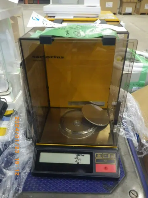 ザルトリウス Sartorius R200D 外観写真(1/2)