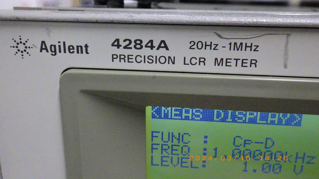 キーサイト(HP/アジレント) Keysight 4284A 銘板写真(2/2)