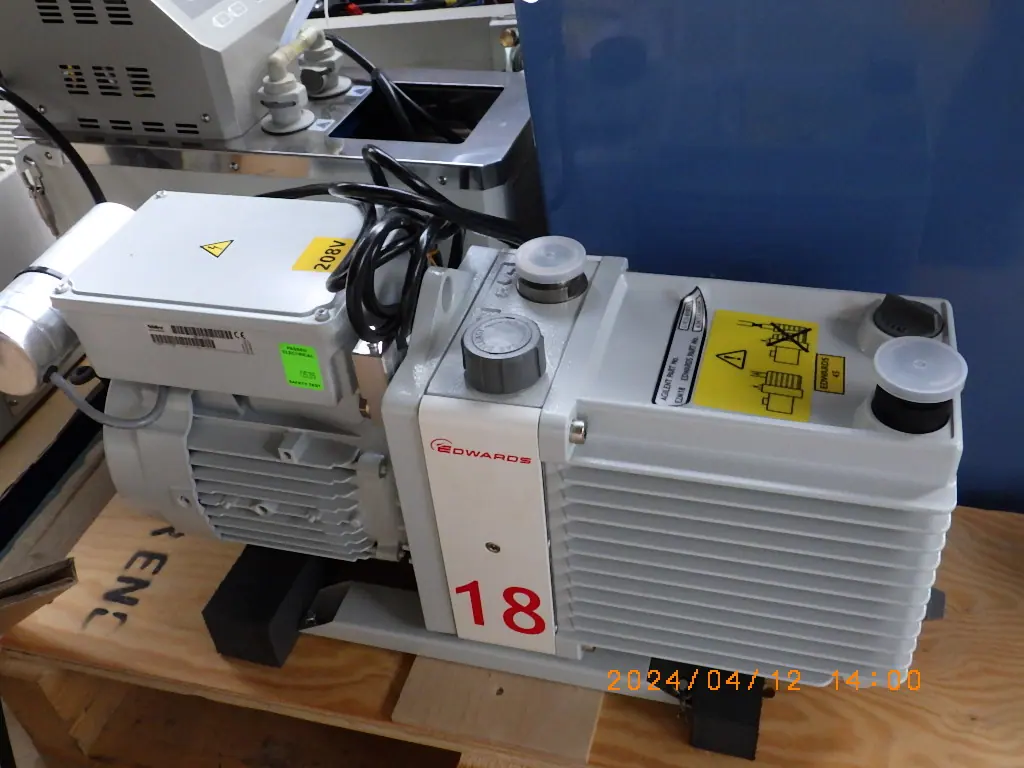 エドワーズ Edwards E2M18 外観写真(1/2)