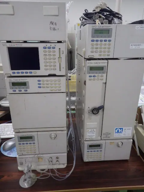 島津製作所 Shimadzu LC-10ADvp/LC014Aシステム 外観写真(1/2)