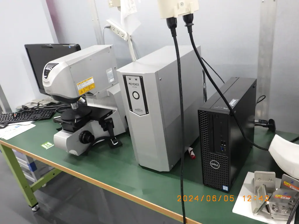 キーエンス Keyence VK-X100 外観写真(1/2)