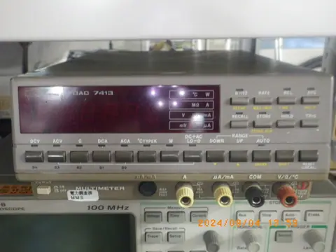 7413（岩通 Iwatsu）の中古在庫写真