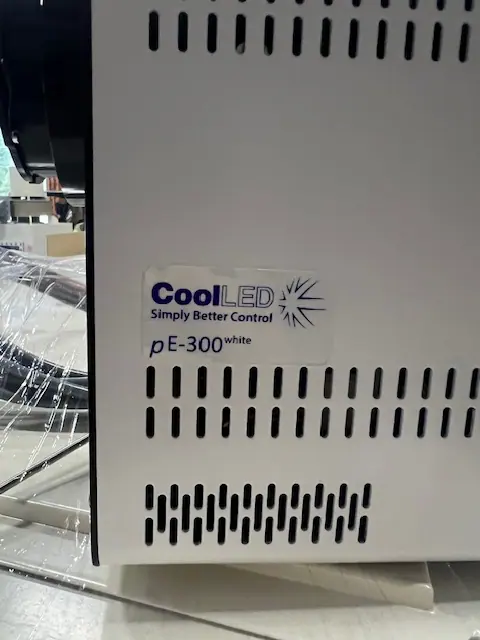 モレキュラーデバイス Cool LED 銘板写真(2/2)