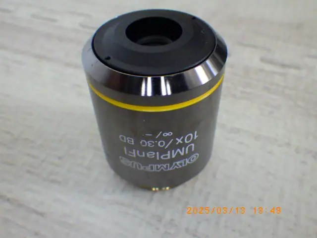 オリンパス Olympus UMPlanFI 外観写真(1/2)