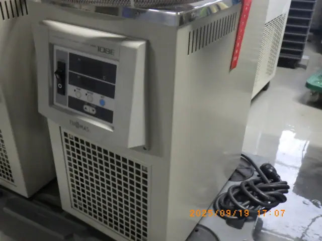 トーマス化学器械 TRL108E 外観写真(1/2)