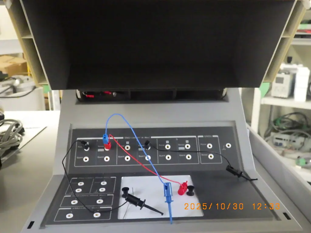 キーサイト(HP/アジレント) Keysight 16442B 外観写真(1/2)