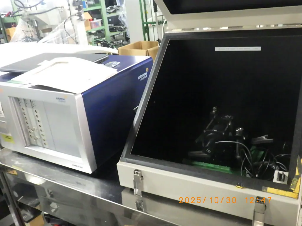 Solartron MODULAB-PEC-8 外観写真(1/2)