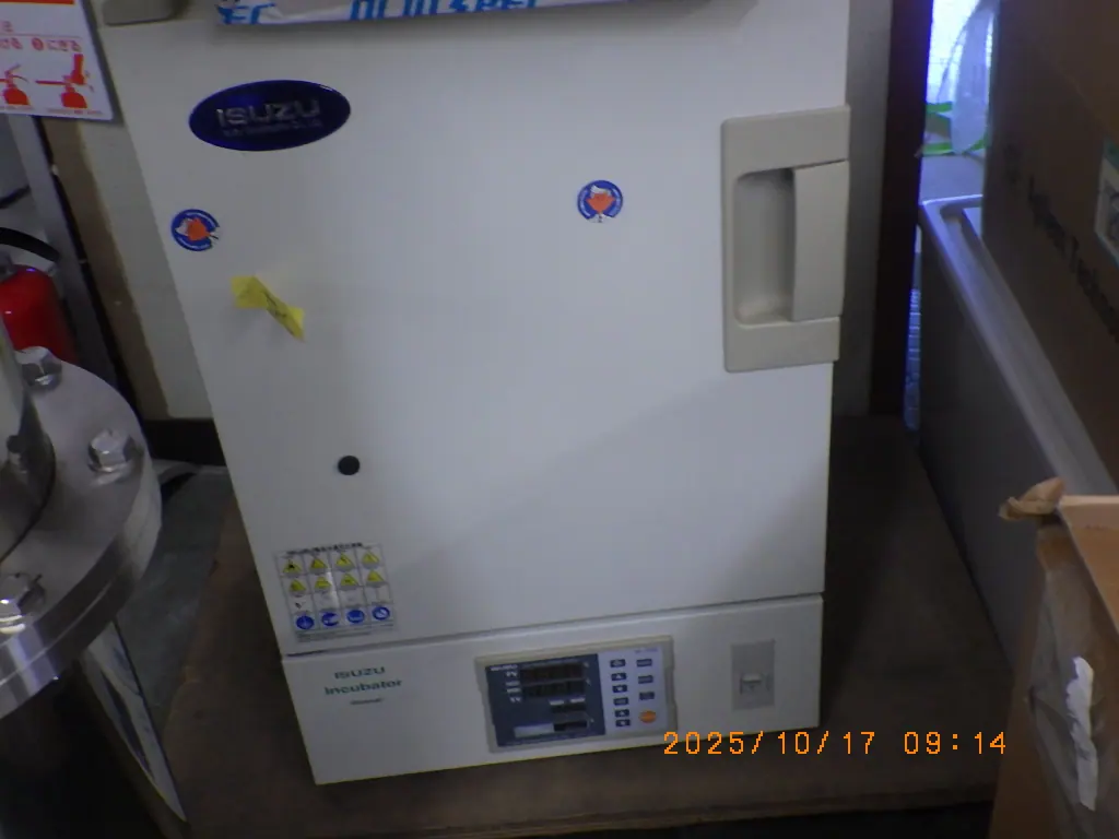 いすゞ製作所 SSJ-111（インキュベーター）の当社取扱品