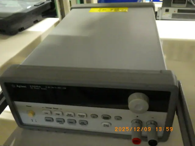 キーサイト(HP/アジレント) Keysight E3640A 0E9 外観写真(1/2)