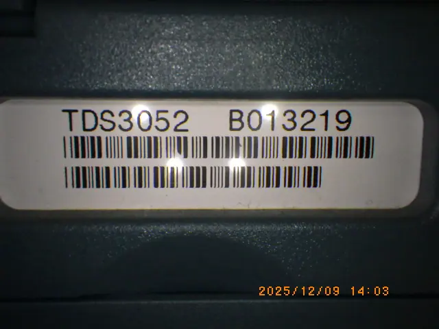 テクトロニクス Tektronix TDS3052 銘板写真(2/2)