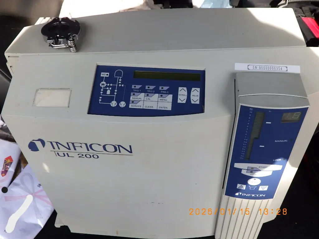 インフィコン Inficon UL200 外観写真(1/2)