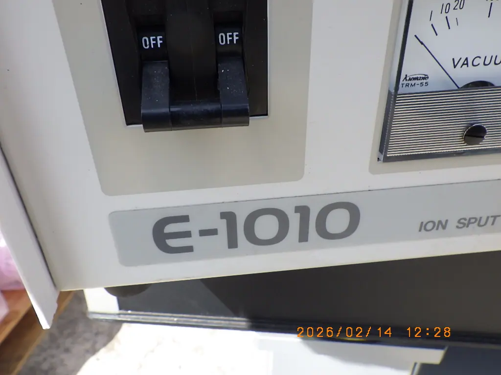 日立 Hitachi E-1010 銘板写真(2/2)