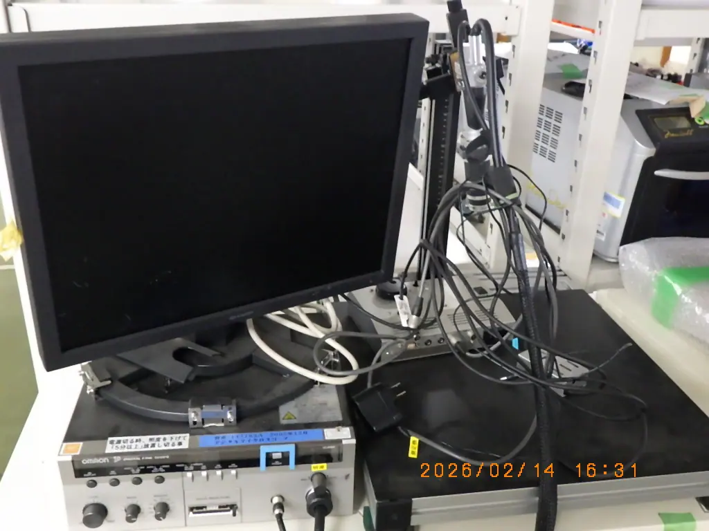 オムロン Omron VC3500 外観写真(1/2)