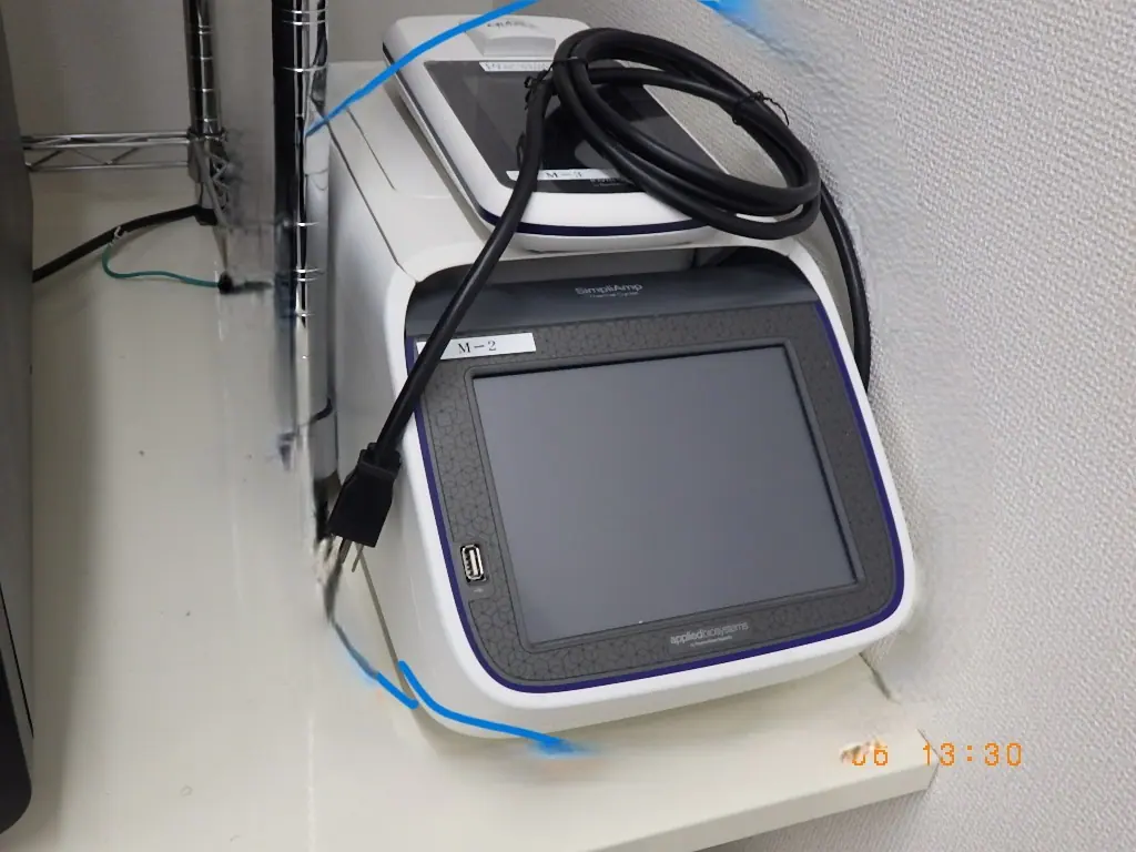 サーモフィッシャーサイエンティフィックThermo Fisher Simpliamp 外観写真(1/2)